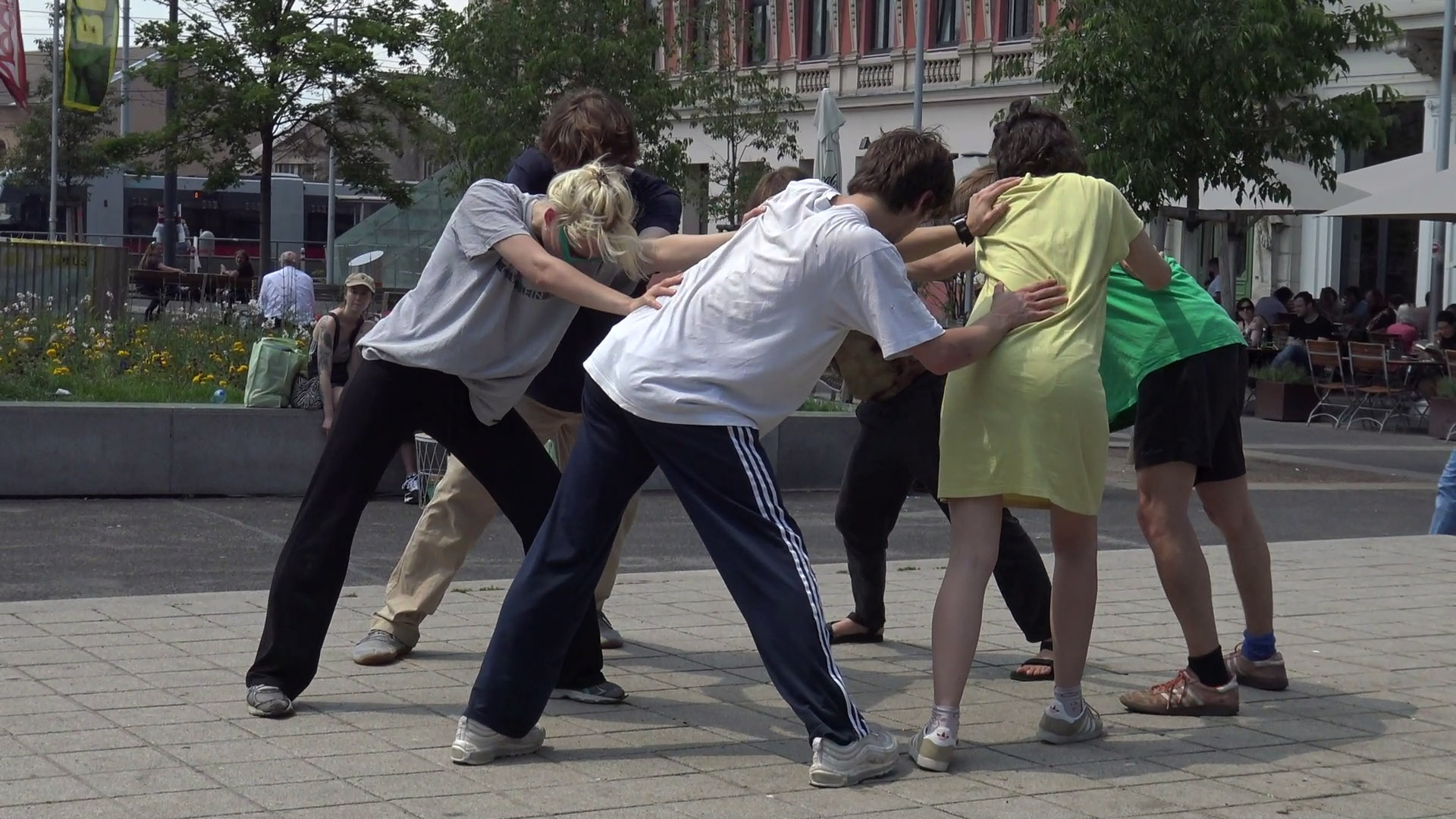 We met at Columbusplatz Performance still